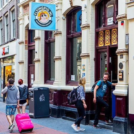 The Flying Pig Downtown Hostel Амстердам Екстериор снимка