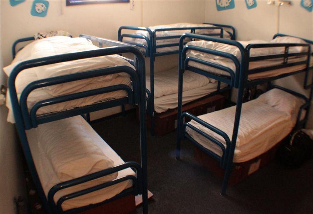 The Flying Pig Downtown Hostel Амстердам Екстериор снимка