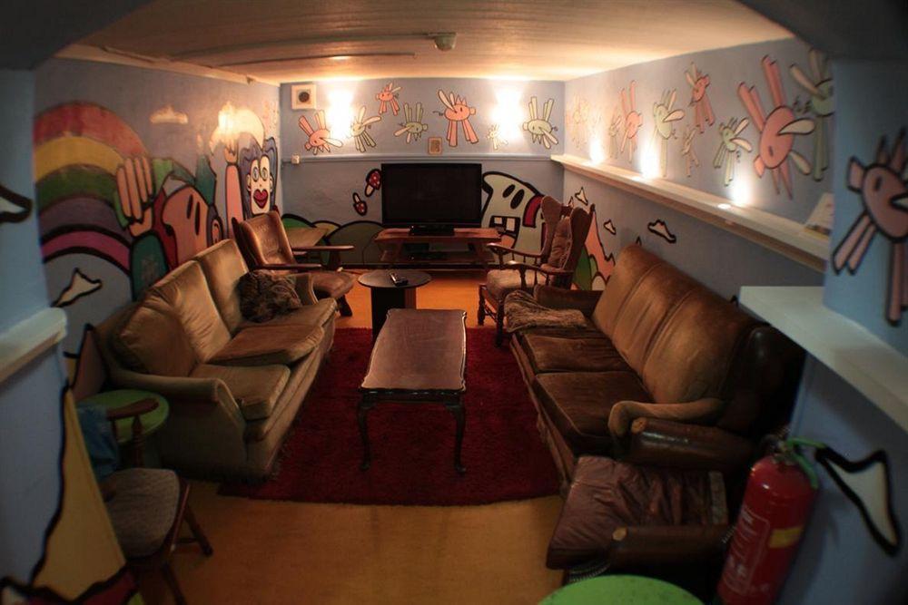 The Flying Pig Downtown Hostel Амстердам Екстериор снимка