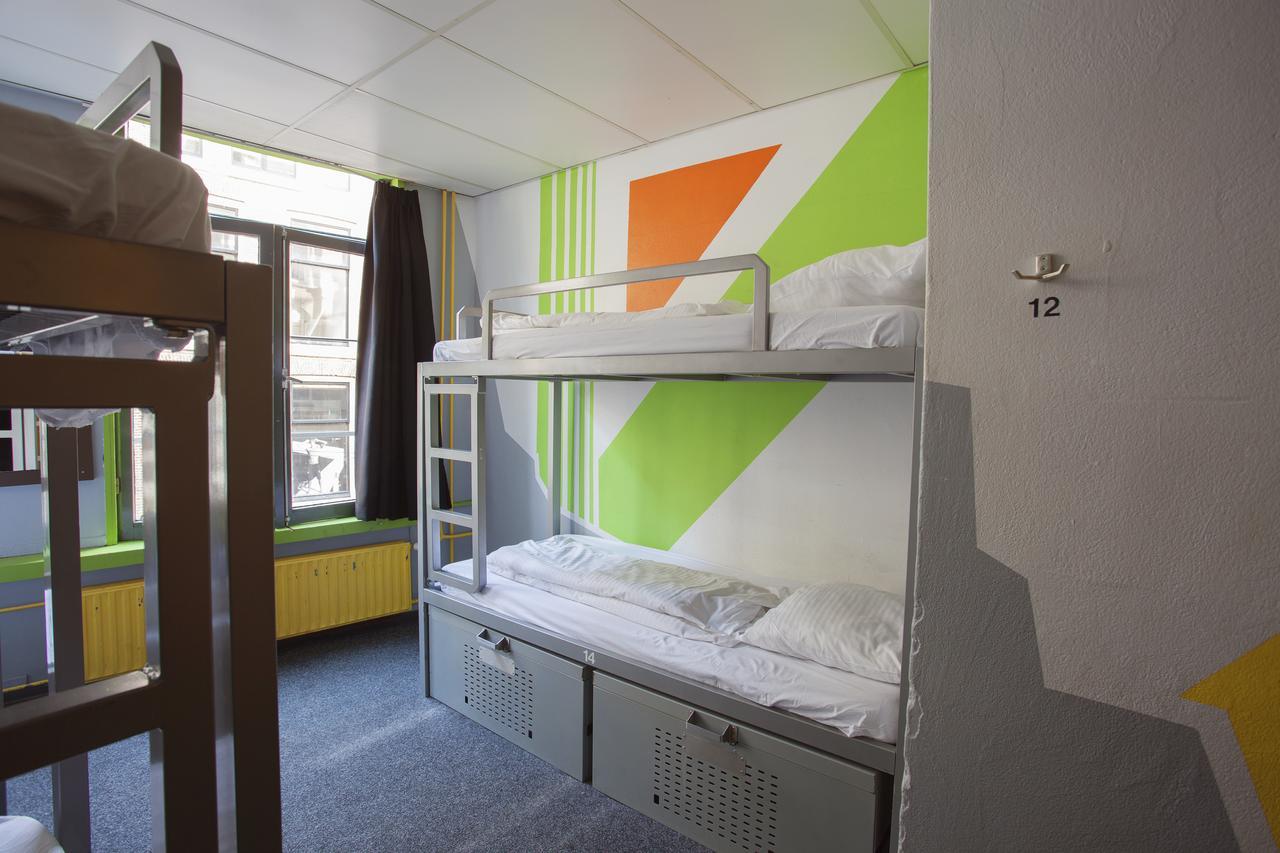 The Flying Pig Downtown Hostel Амстердам Екстериор снимка