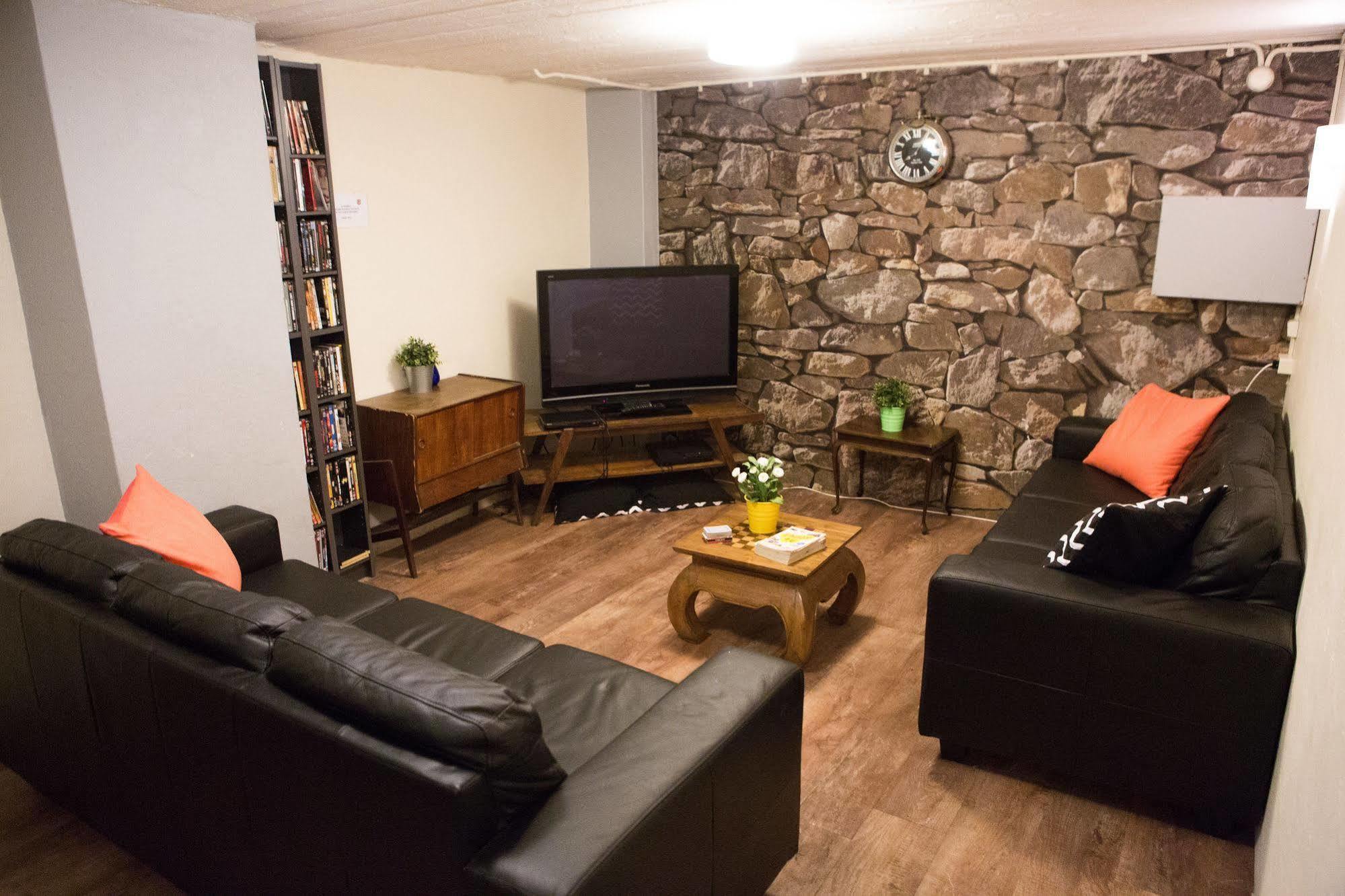 The Flying Pig Downtown Hostel Амстердам Екстериор снимка